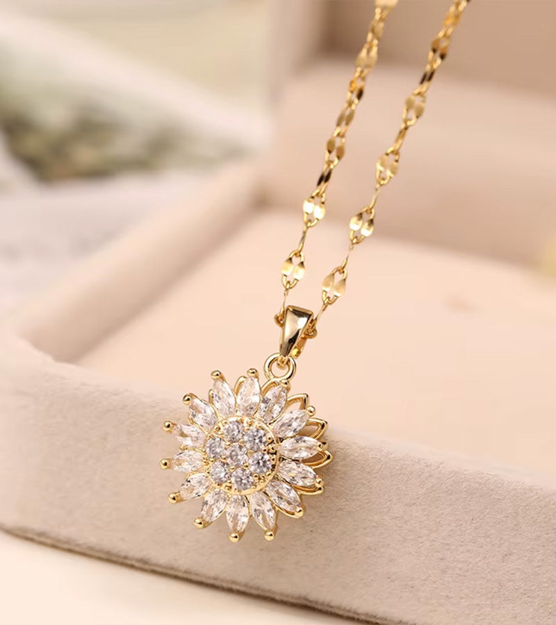 Olina Calm Spinning Necklace